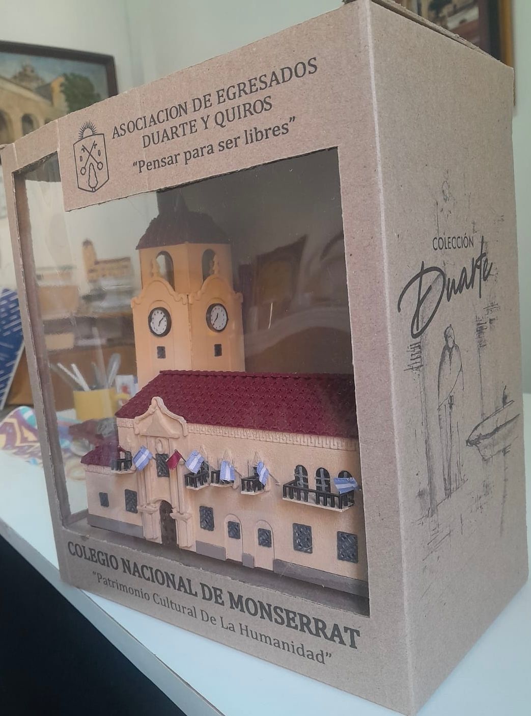 Maqueta del Colegio — de día
